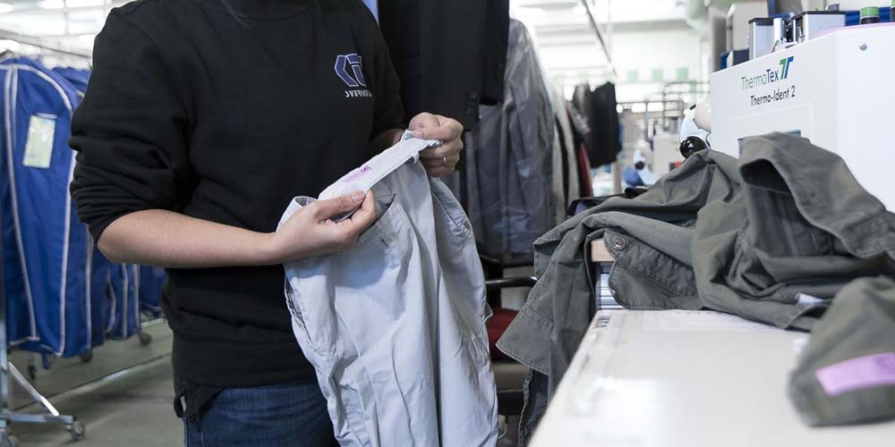 Tvättservice av kläder till anställda på företag.